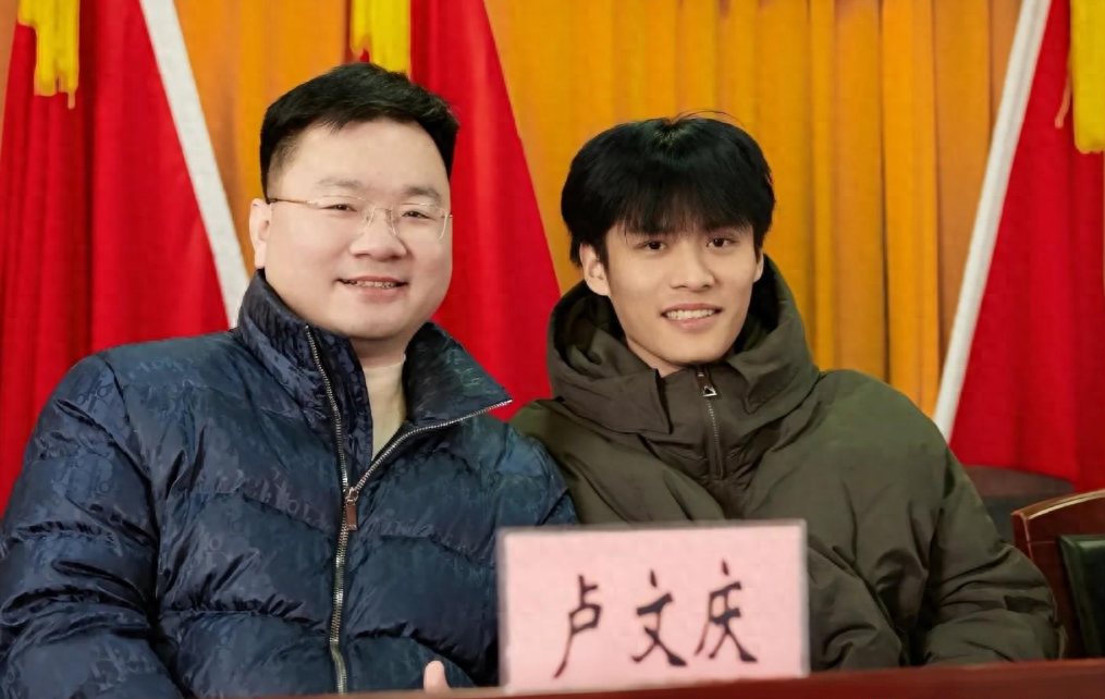 三只羊卢总录音门事件持续更新!卓仕琳七老板删报警回执,大杨嫂删文,网友:吃瓜不停歇